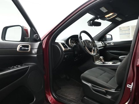 Used 2017 Jeep Grand Cherokee Laredo image 9