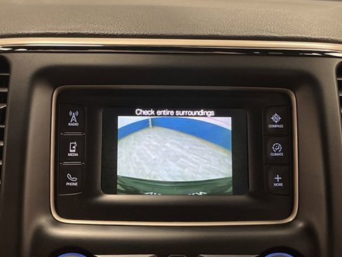 Certified 2017 Jeep Grand Cherokee Laredo w/ Quick Order Package 23E image 8