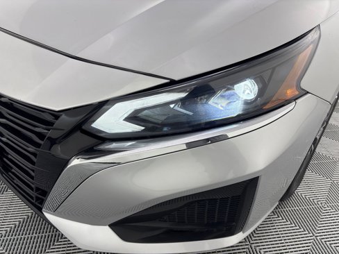 Used 2023 Nissan Altima 2.5 SV image 10