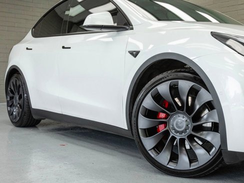 Used 2020 Tesla Model Y Performance image 10