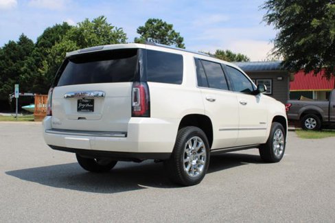 Used 2015 GMC Yukon Denali w/ Touring Package image 3