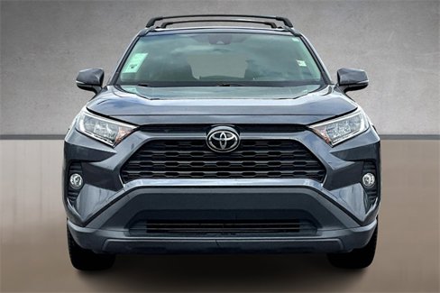 Used 2019 Toyota RAV4 XLE Premium image 3