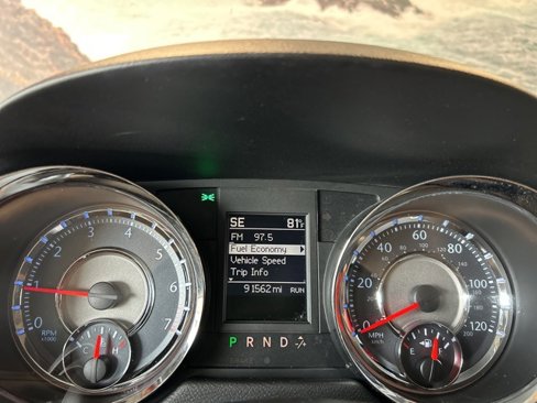 Used 2014 Chrysler Town & Country Touring image 13