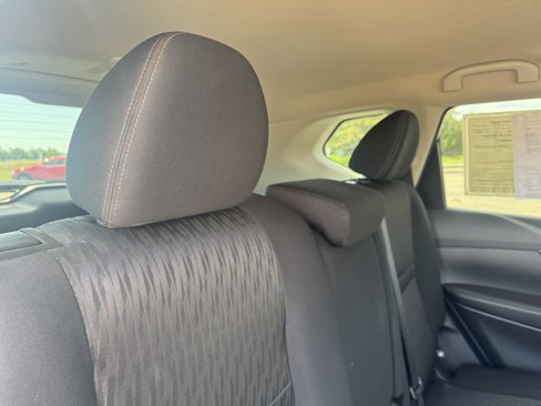 Used 2019 Nissan Rogue S w/ Special Edition Package image 18