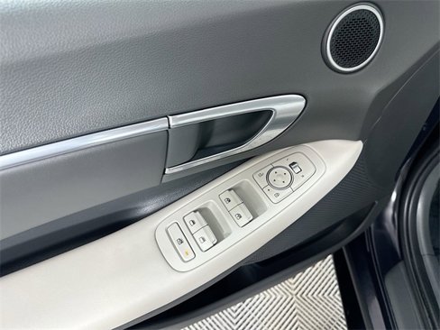 Used 2023 Hyundai Sonata SEL w/ Convenience Package image 16