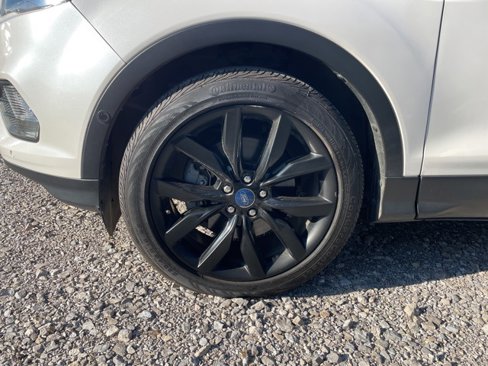 Used 2019 Ford Escape Titanium image 4