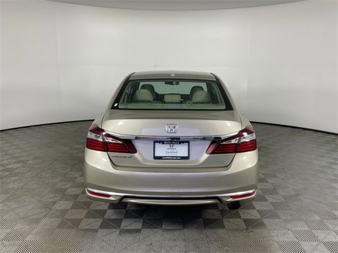 Used 2017 Honda Accord EX-L image 15