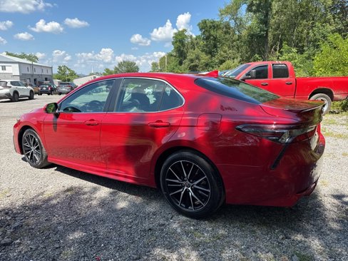 Used 2021 Toyota Camry SE image 7