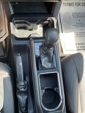 Used 2017 Toyota Tacoma TRD Sport image 31