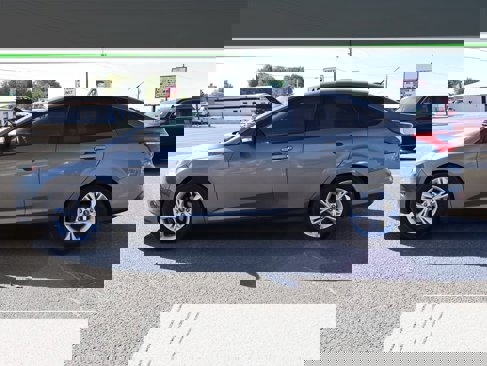 Used 2014 Ford Focus SE image 6