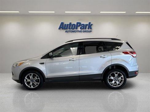 Used 2014 Ford Escape SE w/ Equipment Group 201A image 4