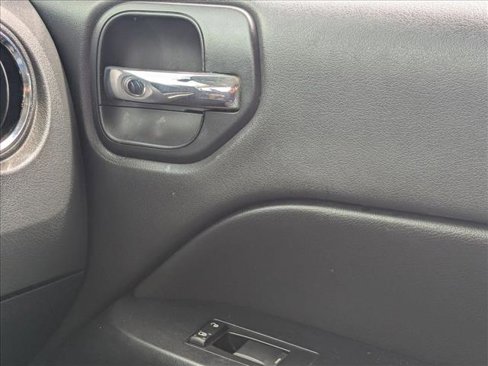 Used 2014 Jeep Patriot Latitude image 10