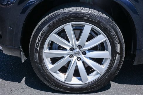 Used 2017 Volvo XC90 T6 Momentum w/ Vision Package image 10