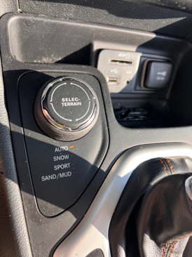 Used 2015 Jeep Cherokee Limited w/ Luxury Group image 53