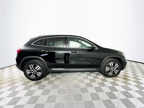 Certified 2025 Mercedes-Benz GLA 250 image 8