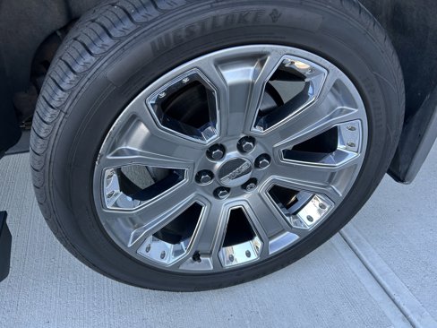 Used 2017 GMC Yukon XL Denali w/ Open Road Package image 29