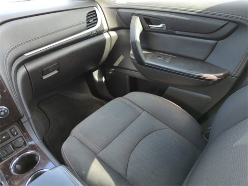 Used 2017 Chevrolet Traverse LT w/ Style and Technology Package image 22