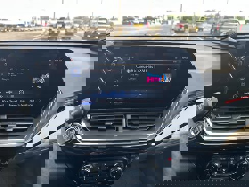 New 2025 Chevrolet Trax RS w/ Sunroof Package image 14