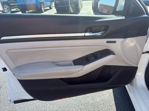 Used 2019 Nissan Altima 2.5 Platinum image 26