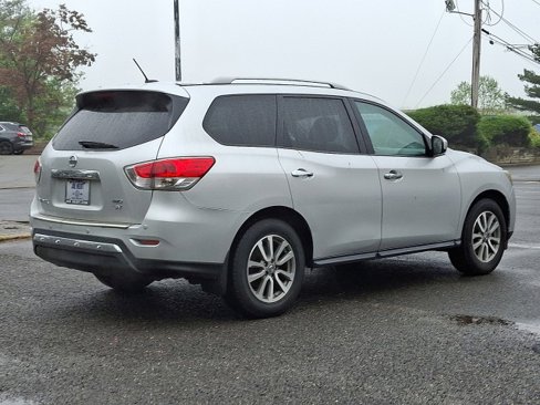 Used 2014 Nissan Pathfinder SV image 11