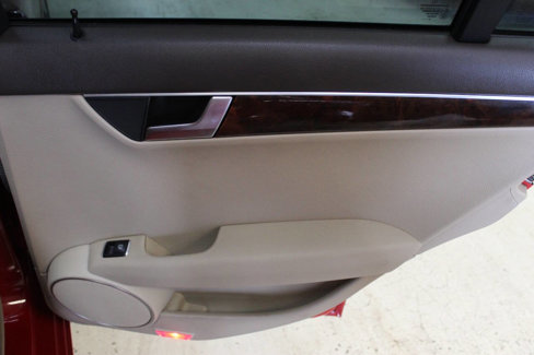 Used 2014 Mercedes-Benz C 300 4MATIC Sedan image 13