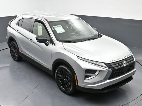 Used 2022 Mitsubishi Eclipse Cross LE image 39