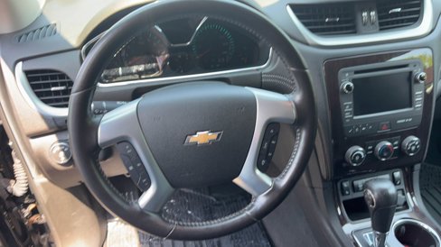 Used 2017 Chevrolet Traverse LT w/ Style and Technology Package image 10