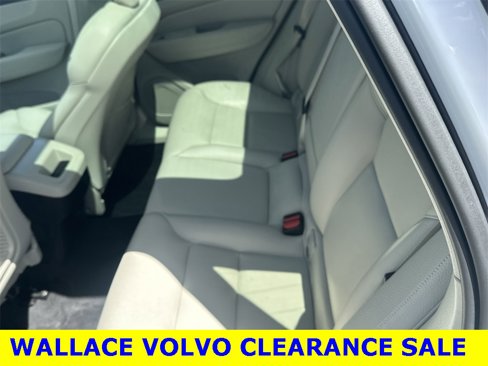 Used 2024 Volvo XC60 B5 Plus w/ Protection Package Premier image 7
