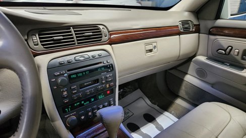 Used 1999 Cadillac De Ville Concours image 29