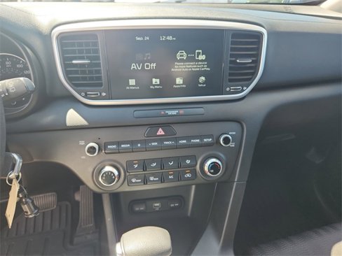Certified 2022 Kia Sportage LX image 18