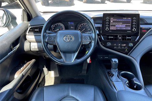 Used 2021 Toyota Camry SE image 5