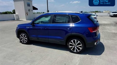 Certified 2023 Volkswagen Taos SE image 6