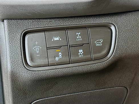 Used 2019 Hyundai Santa Fe SEL image 17