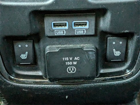 Used 2018 Jeep Grand Cherokee Limited image 16