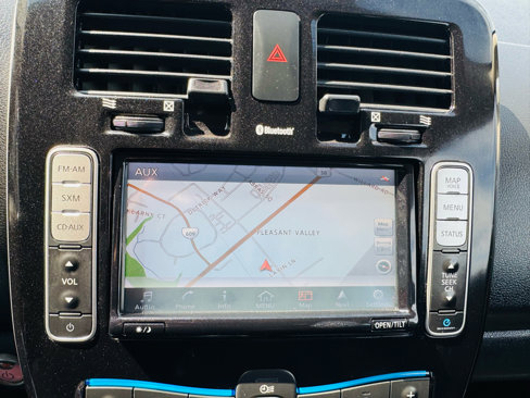 Used 2016 Nissan Leaf SV image 9