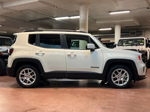 Certified 2021 Jeep Renegade Latitude w/ Sun & Sound Group image 6