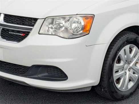 Used 2016 Dodge Grand Caravan SE w/ Quick Order Package 29E SE image 9
