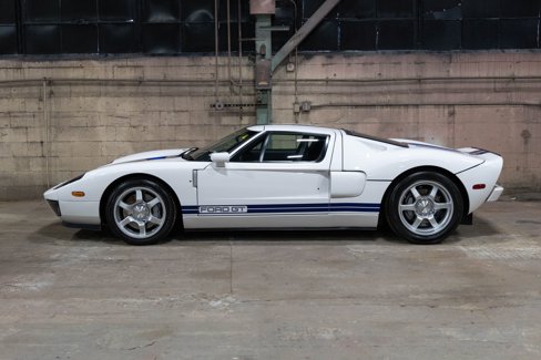 Used 2006 Ford GT image 3