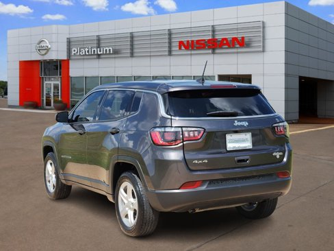 Used 2023 Jeep Compass Sport image 5