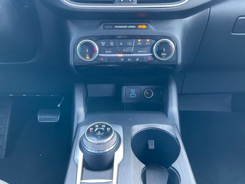 Certified 2022 Ford Escape SE w/ SE Sport Appearance Package image 68