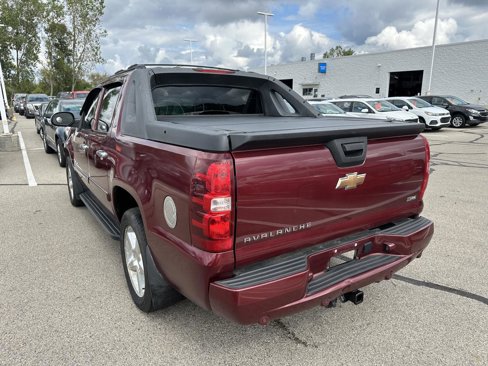 Used 2008 Chevrolet Avalanche LTZ image 3