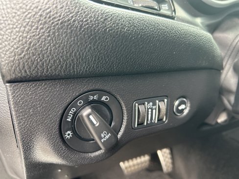 Used 2015 Dodge Challenger SXT Plus w/ Driver Convenience Group image 12