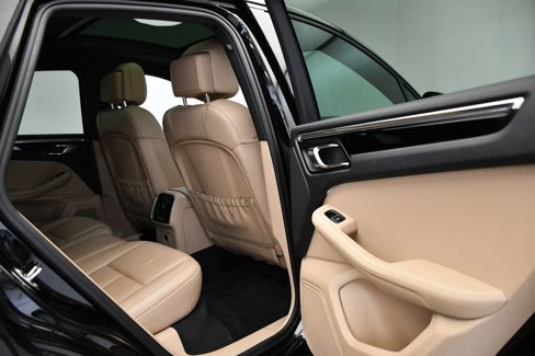 Certified 2023 Porsche Macan image 52