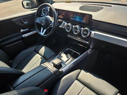 Used 2023 Mercedes-Benz GLB 250 4MATIC image 16