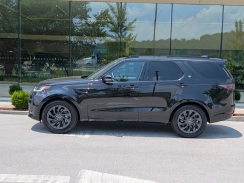 Certified 2024 Land Rover Discovery Dynamic SE image 2