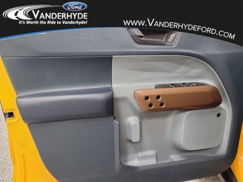 Used 2023 Ford Maverick Lariat w/ Lariat Luxury Package image 17