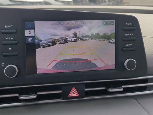 Certified 2024 Hyundai Elantra SE image 19