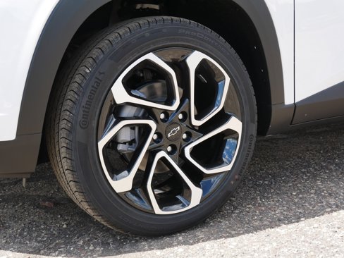 New 2025 Chevrolet Trax RS w/ Sunroof Package image 9