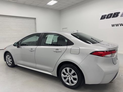 Used 2022 Toyota Corolla LE image 7