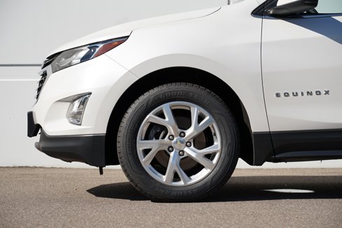 Used 2018 Chevrolet Equinox LT image 11
